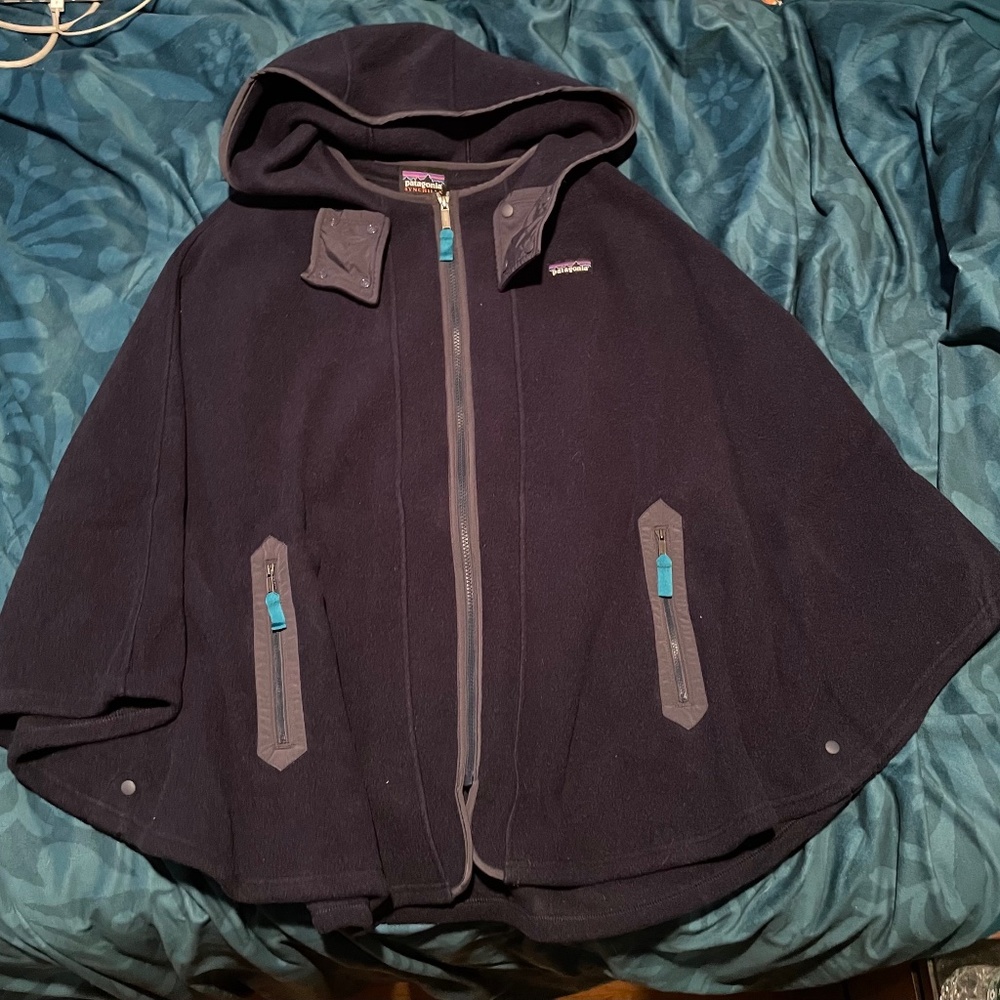 Patagonia Lightweight Synchilla Poncho